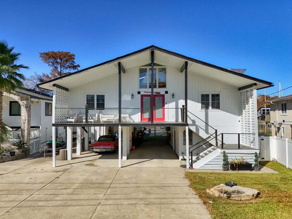 5896 Rosewood Dr., Myrtle Beach, SC 29588