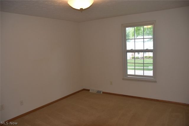 537 Howells Court, Eastlake, OH 44095