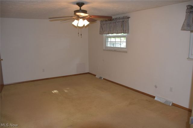 537 Howells Court, Eastlake, OH 44095