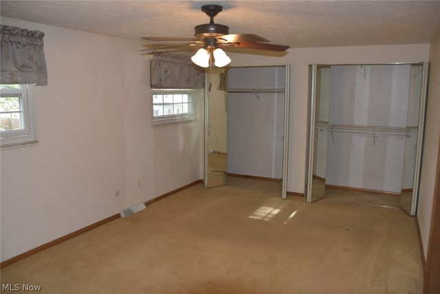 537 Howells Court, Eastlake, OH 44095
