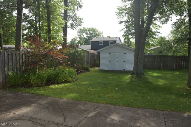 537 Howells Court, Eastlake, OH 44095