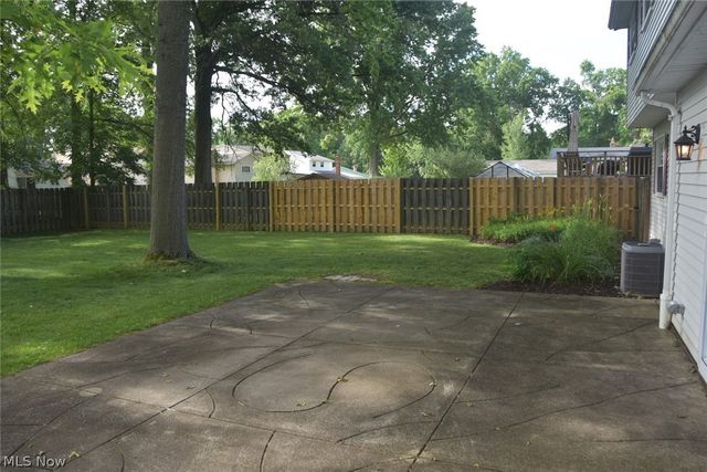 537 Howells Court, Eastlake, OH 44095