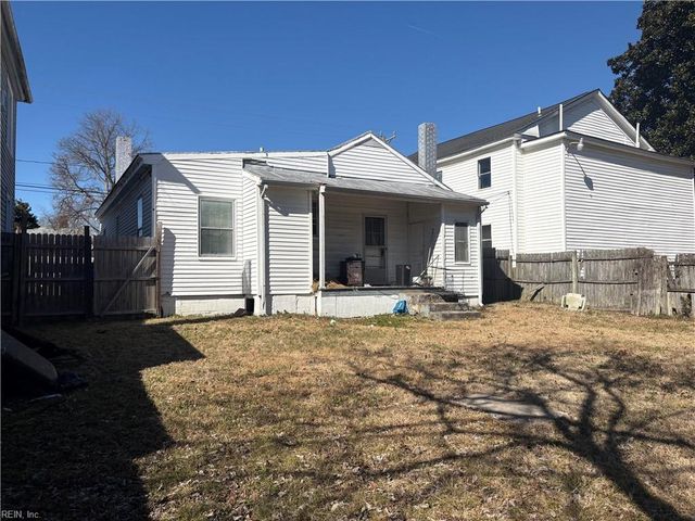 146 Pine ST, Suffolk, VA 23434