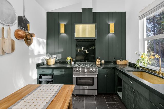 22080 Fiddletown Rd, Volcano, CA 95689