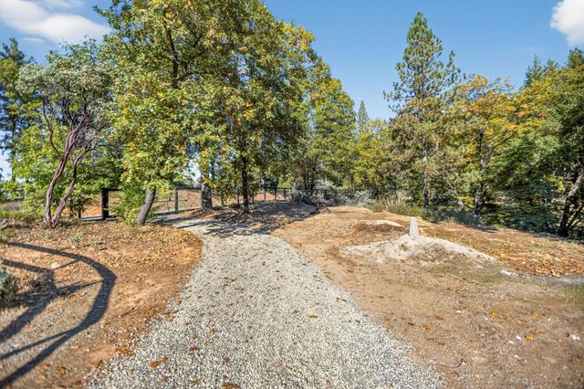 22080 Fiddletown Rd, Volcano, CA 95689