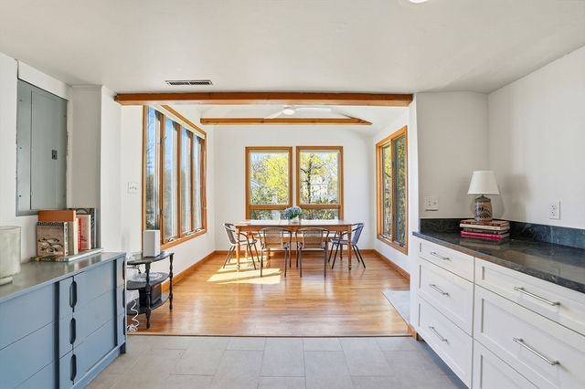 303 Beechwood St, Cohasset, MA 02025