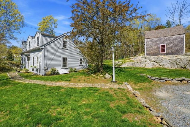 303 Beechwood St, Cohasset, MA 02025