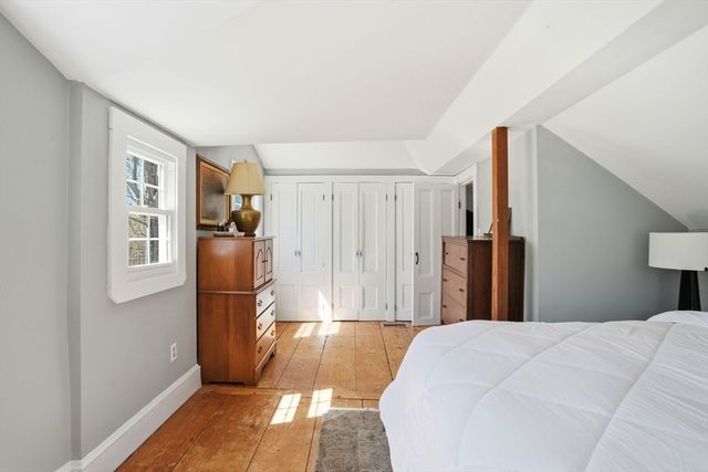 303 Beechwood St, Cohasset, MA 02025