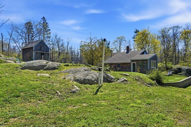 303 Beechwood St, Cohasset, MA 02025