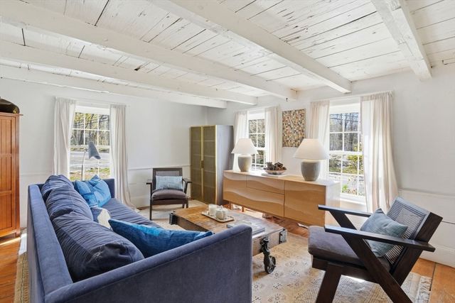 303 Beechwood St, Cohasset, MA 02025