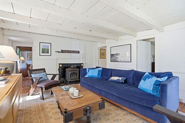 303 Beechwood St, Cohasset, MA 02025