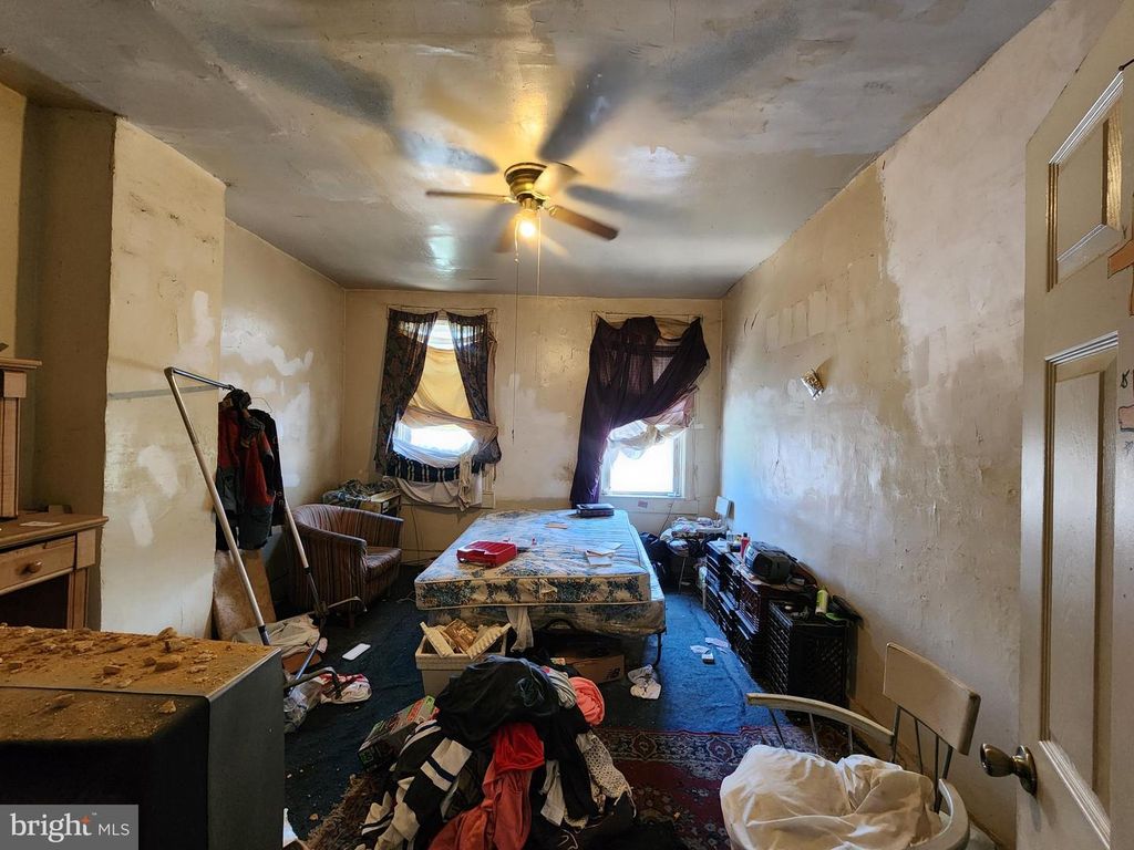 Image 12 of property listing at 1636 N WASHINGTON ST, Baltimore, MD 21213