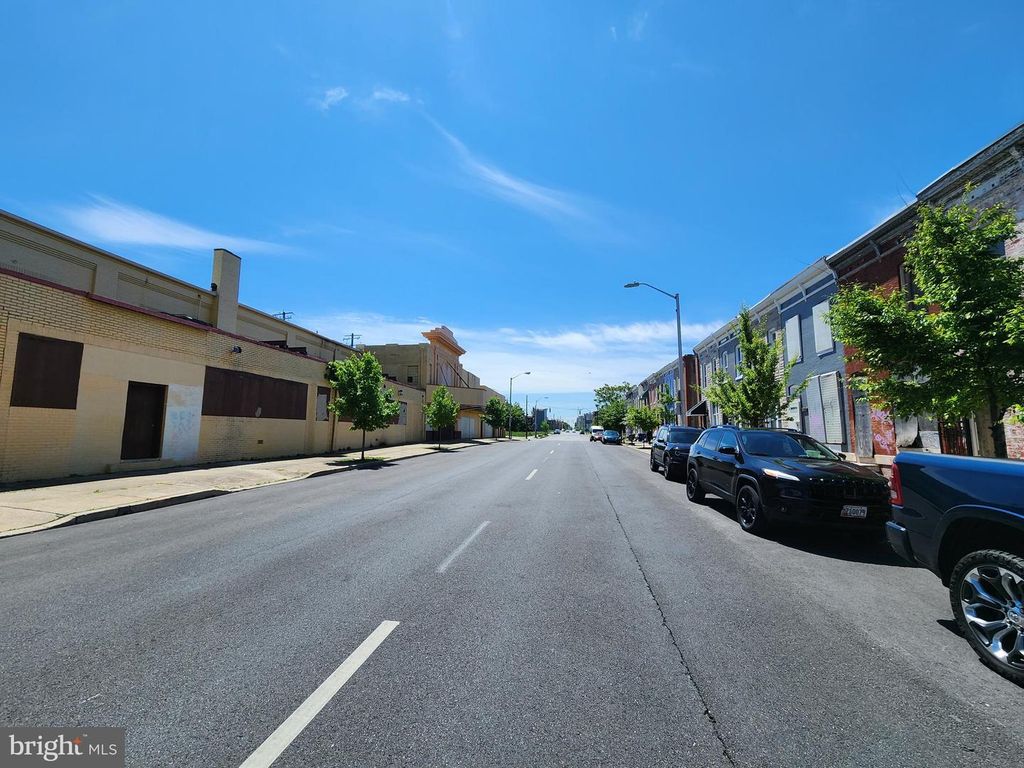 Image 17 of property listing at 1636 N WASHINGTON ST, Baltimore, MD 21213