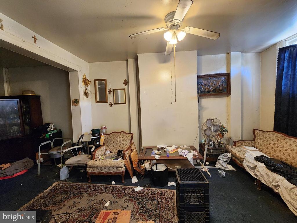 Image 4 of property listing at 1636 N WASHINGTON ST, Baltimore, MD 21213
