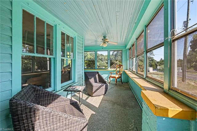 305 Walkertown Guthrie Road, Winston-salem, NC 27101