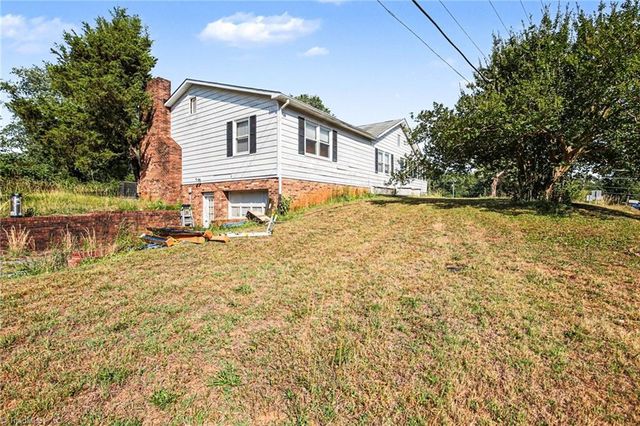 305 Walkertown Guthrie Road, Winston-salem, NC 27101