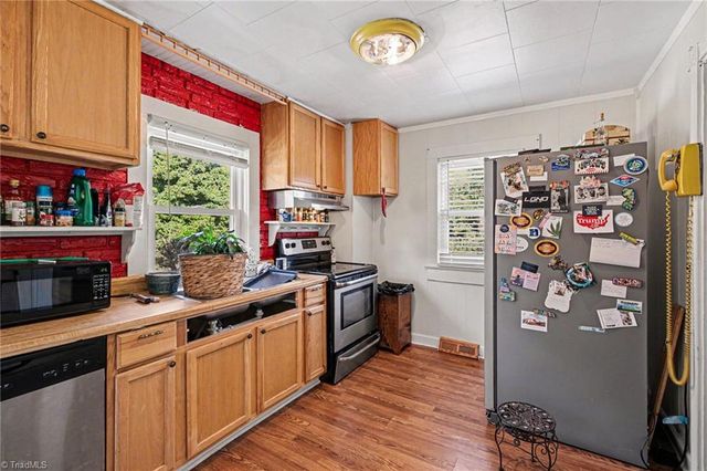 305 Walkertown Guthrie Road, Winston-salem, NC 27101