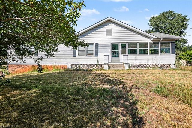 305 Walkertown Guthrie Road, Winston-salem, NC 27101