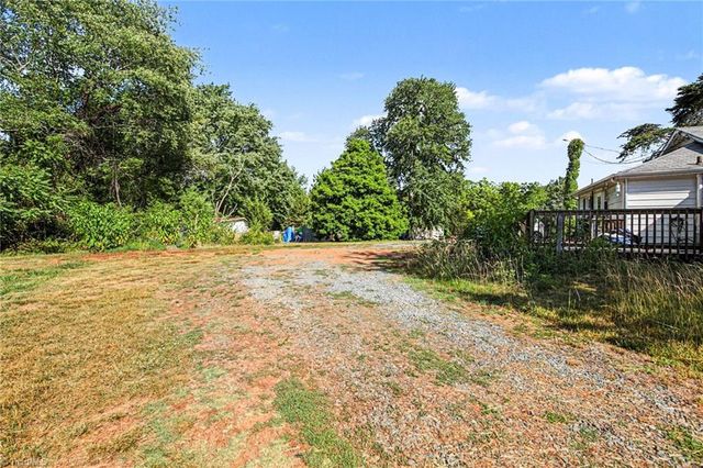 305 Walkertown Guthrie Road, Winston-salem, NC 27101