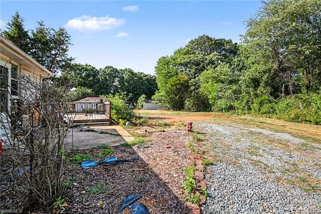 305 Walkertown Guthrie Road, Winston-salem, NC 27101