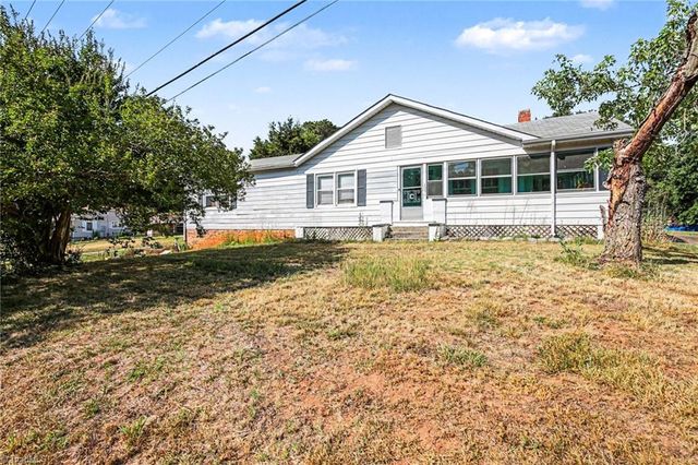 305 Walkertown Guthrie Road, Winston-salem, NC 27101