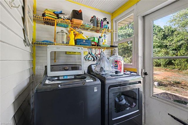 305 Walkertown Guthrie Road, Winston-salem, NC 27101
