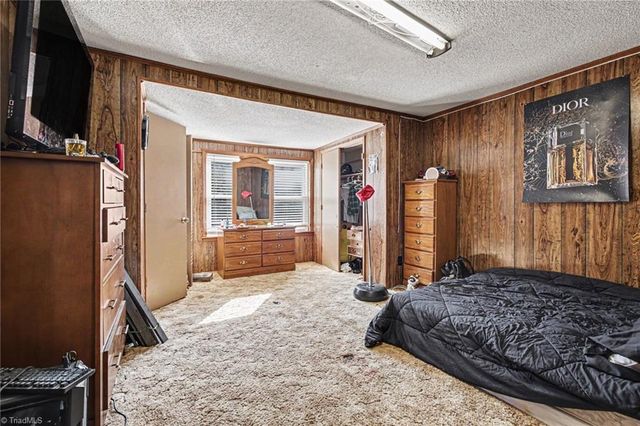 305 Walkertown Guthrie Road, Winston-salem, NC 27101