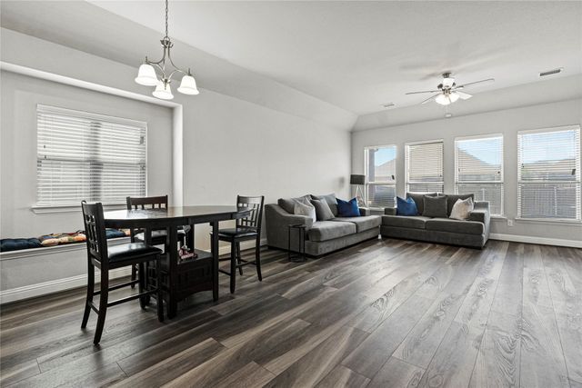 105 Melody Way, Red Oak, TX 75154