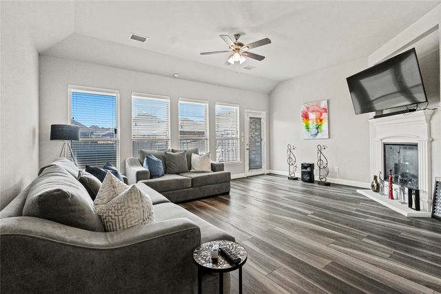 105 Melody Way, Red Oak, TX 75154