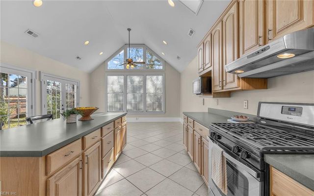 203 Main ST, Smithfield, VA 23430