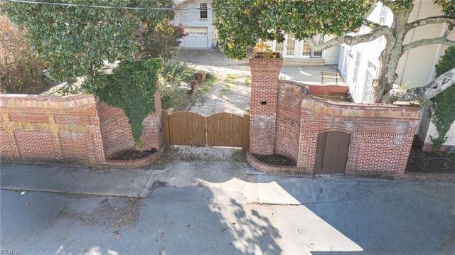 203 Main ST, Smithfield, VA 23430