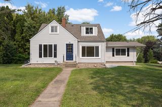 7372 Stillwater Boulevard N, Oakdale, MN 55128