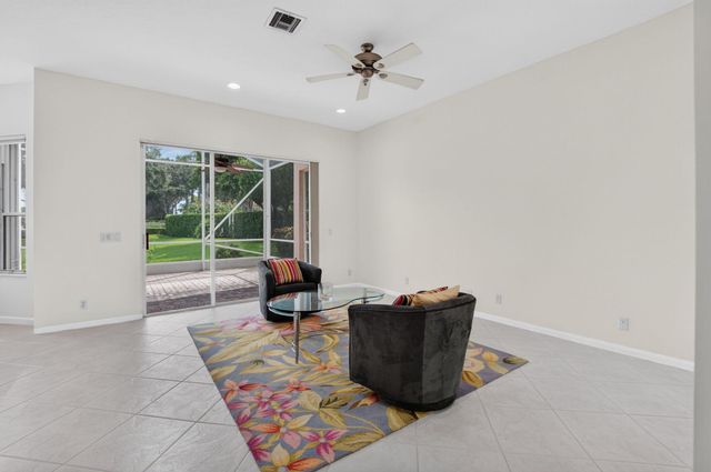 11572 Spring Oak Avenue, Boynton Beach, FL 33437