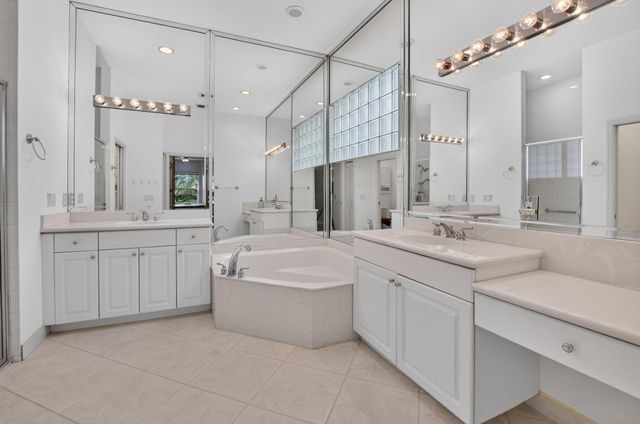 11572 Spring Oak Avenue, Boynton Beach, FL 33437