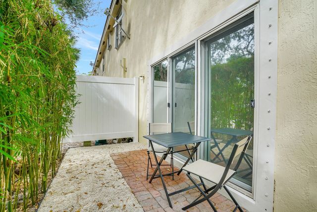 13428 Georgian Court, Wellington, FL 33414