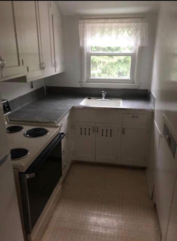 505 5th Street S, Moorhead, MN 56560