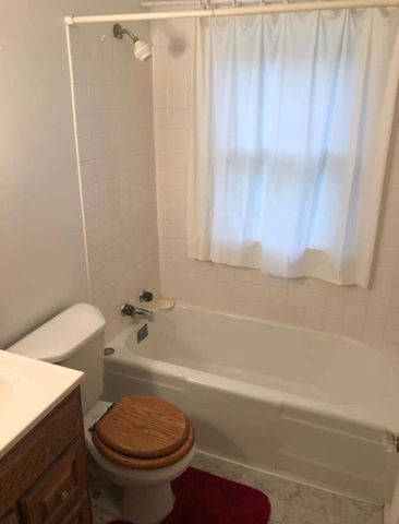 505 5th Street S, Moorhead, MN 56560