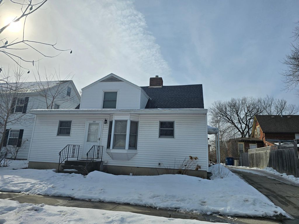 505 5th Street S, Moorhead, MN 56560