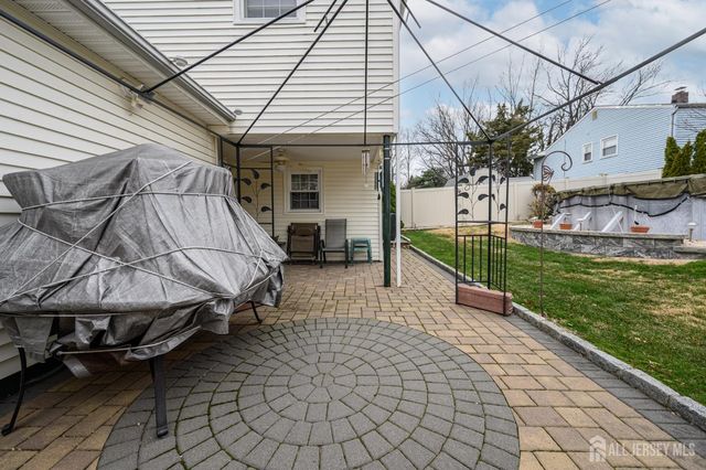 48 Wildwood Avenue, Fords, NJ 08863