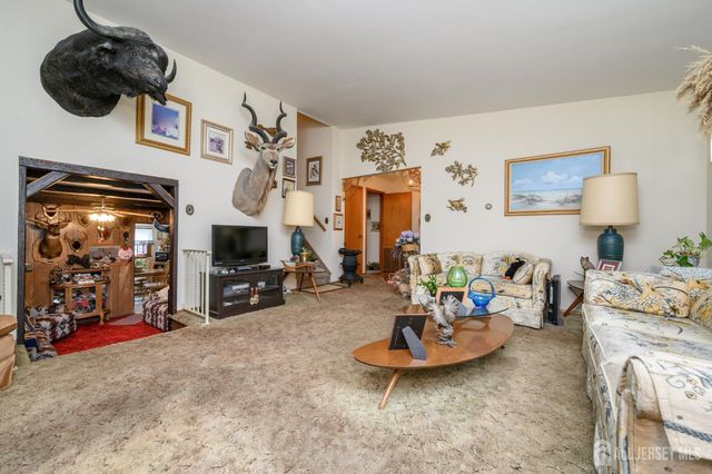 48 Wildwood Avenue, Fords, NJ 08863