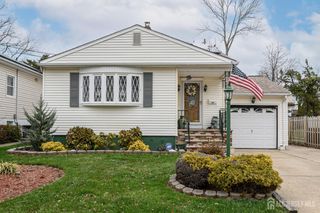 48 Wildwood Avenue, Fords, NJ 08863