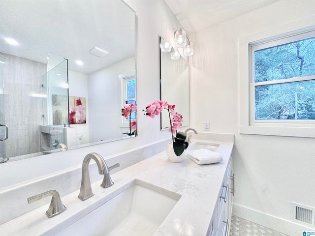 2354 TYROL PLACE, Vestavia Hills, AL 35216