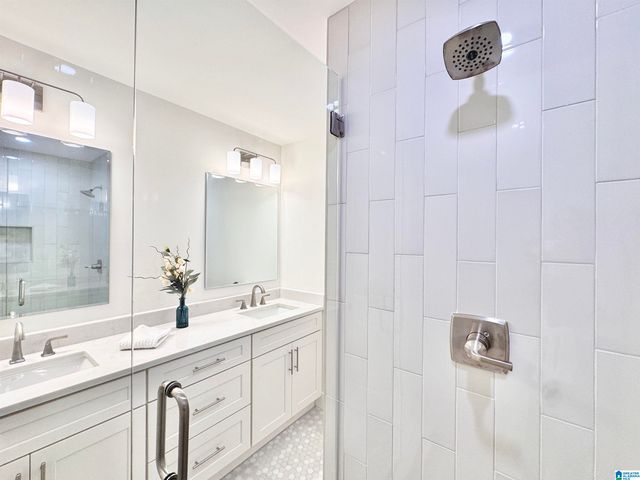 2354 TYROL PLACE, Vestavia Hills, AL 35216