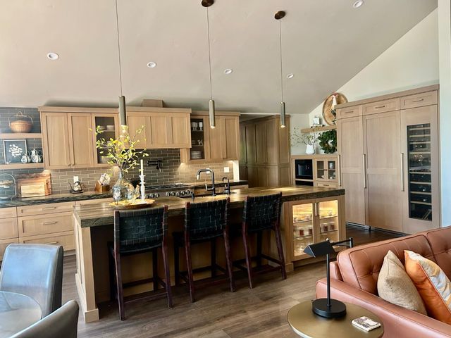 11401 Valley Oak Dr, Oakdale, CA 95361