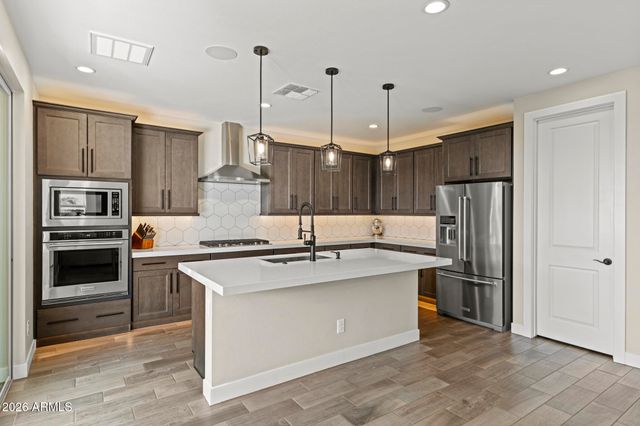17197 W MIDDLEBURY Street, Surprise, AZ 85388