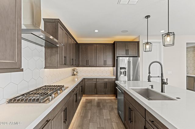 17197 W MIDDLEBURY Street, Surprise, AZ 85388