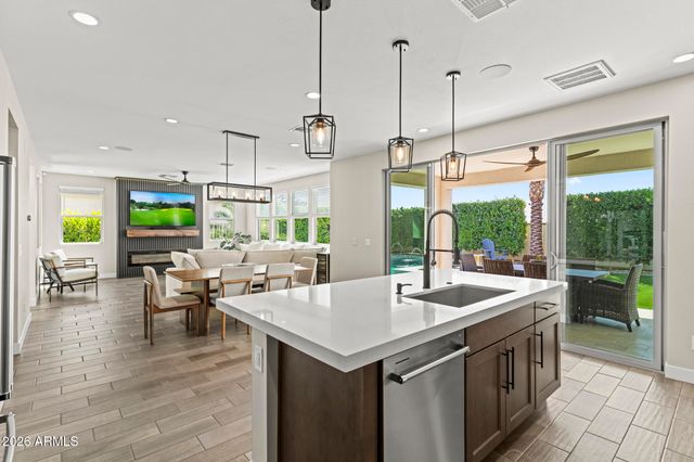 17197 W MIDDLEBURY Street, Surprise, AZ 85388