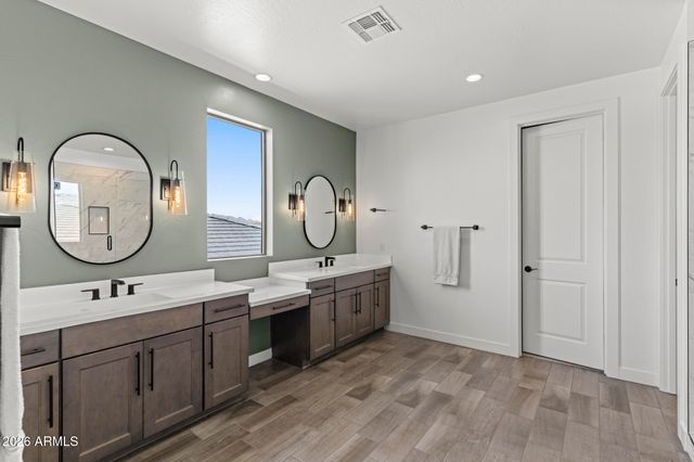 17197 W MIDDLEBURY Street, Surprise, AZ 85388