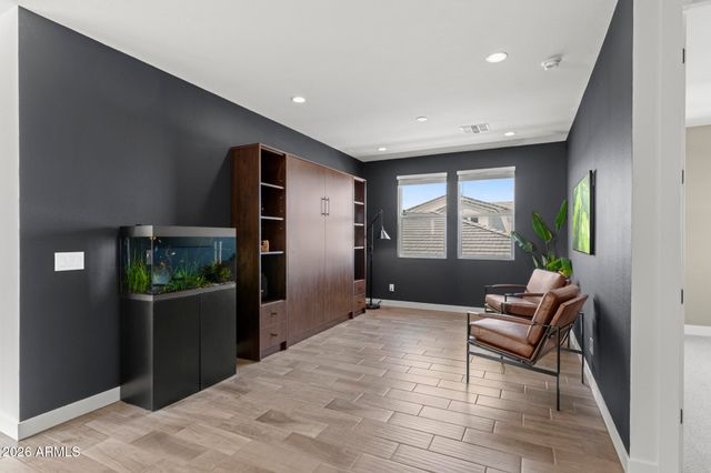 17197 W MIDDLEBURY Street, Surprise, AZ 85388