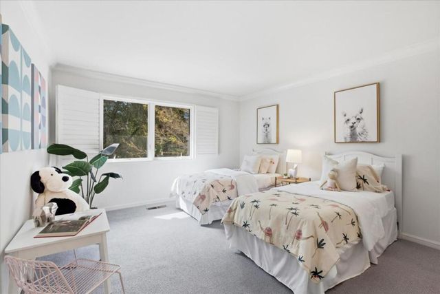 206 Sand Hill Circle, Menlo Park, CA 94025